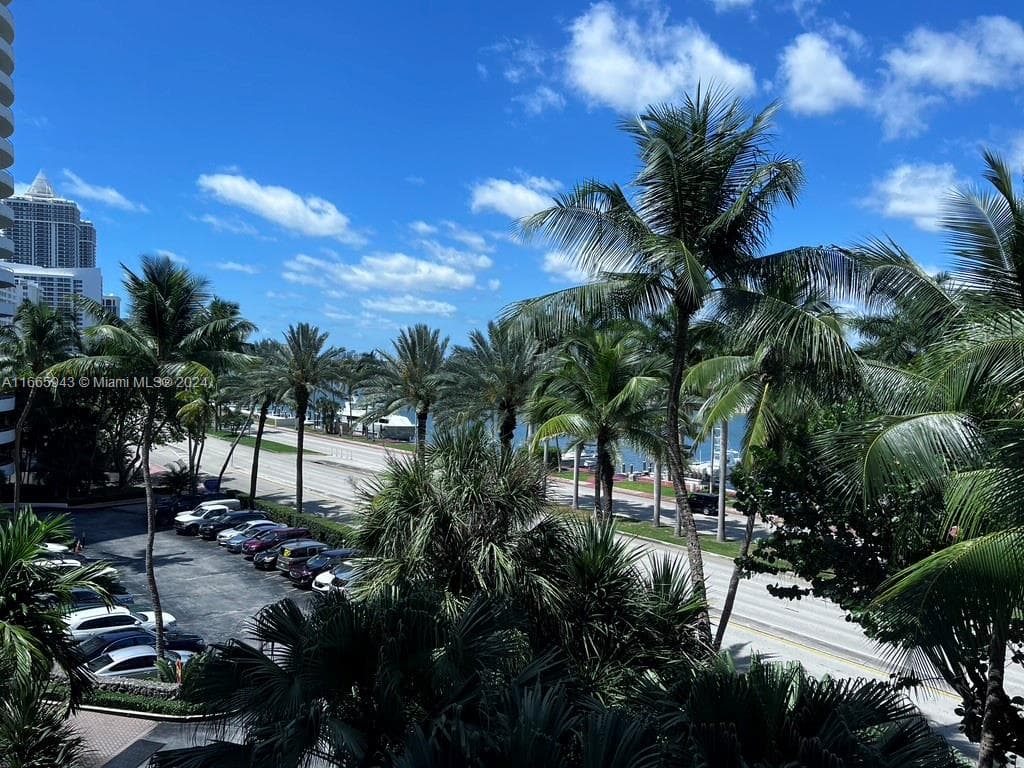 A11665943 — Miami Beach — 13