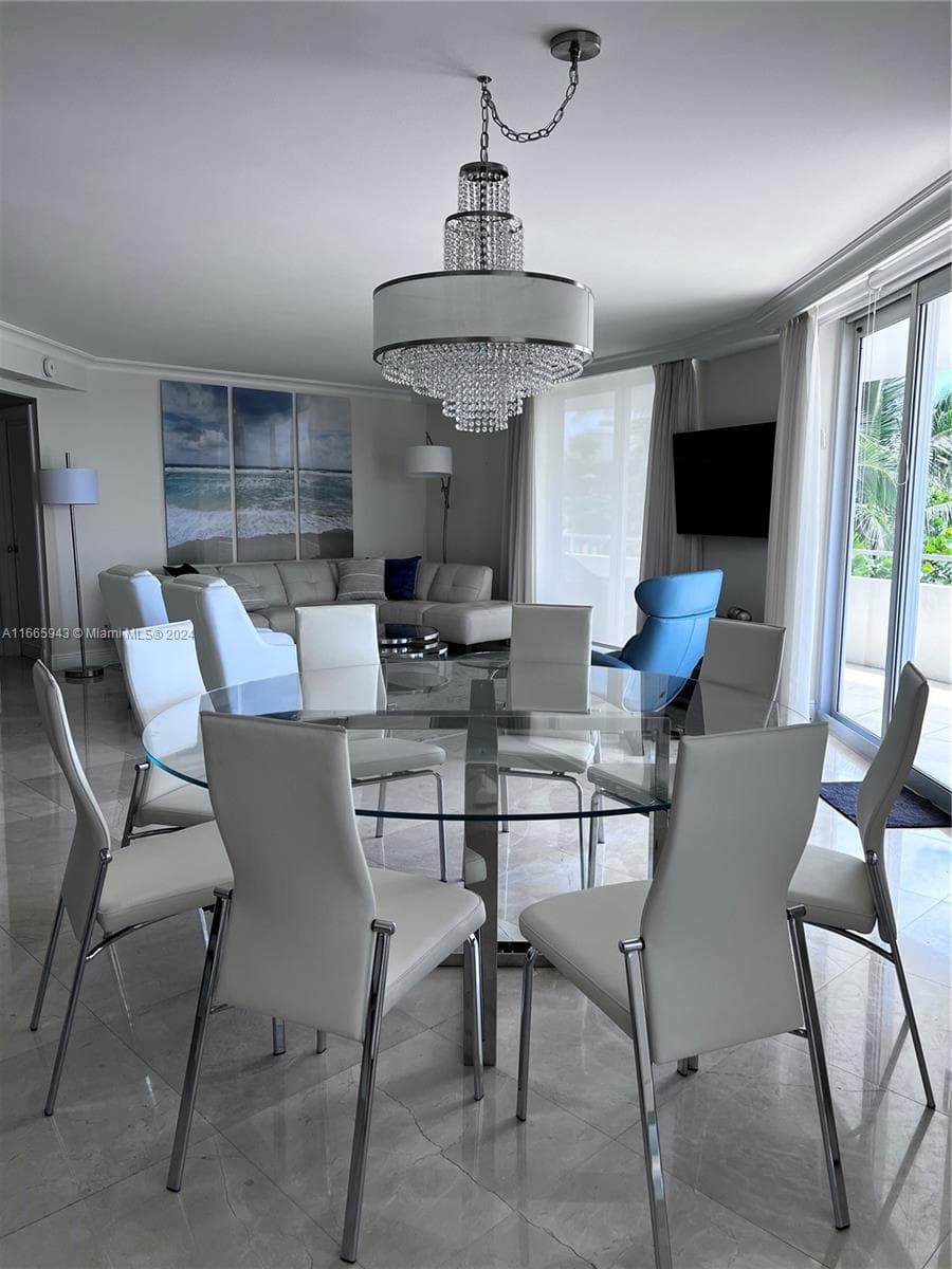 A11665943 — Miami Beach — 14