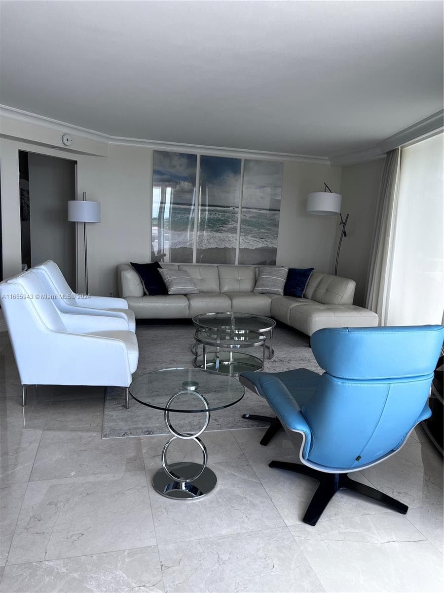 A11665943 — Miami Beach — 18