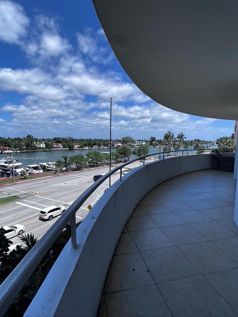 A11665943 — Miami Beach — 11