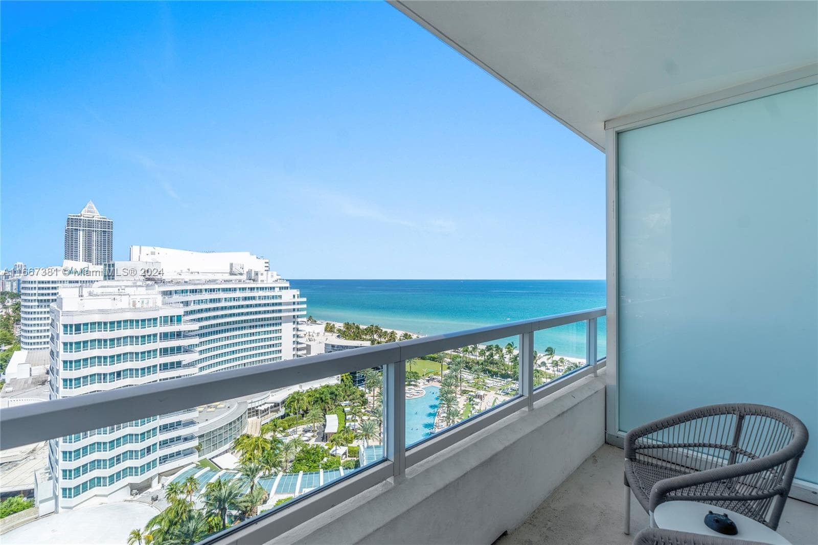 A11667381 — Miami Beach