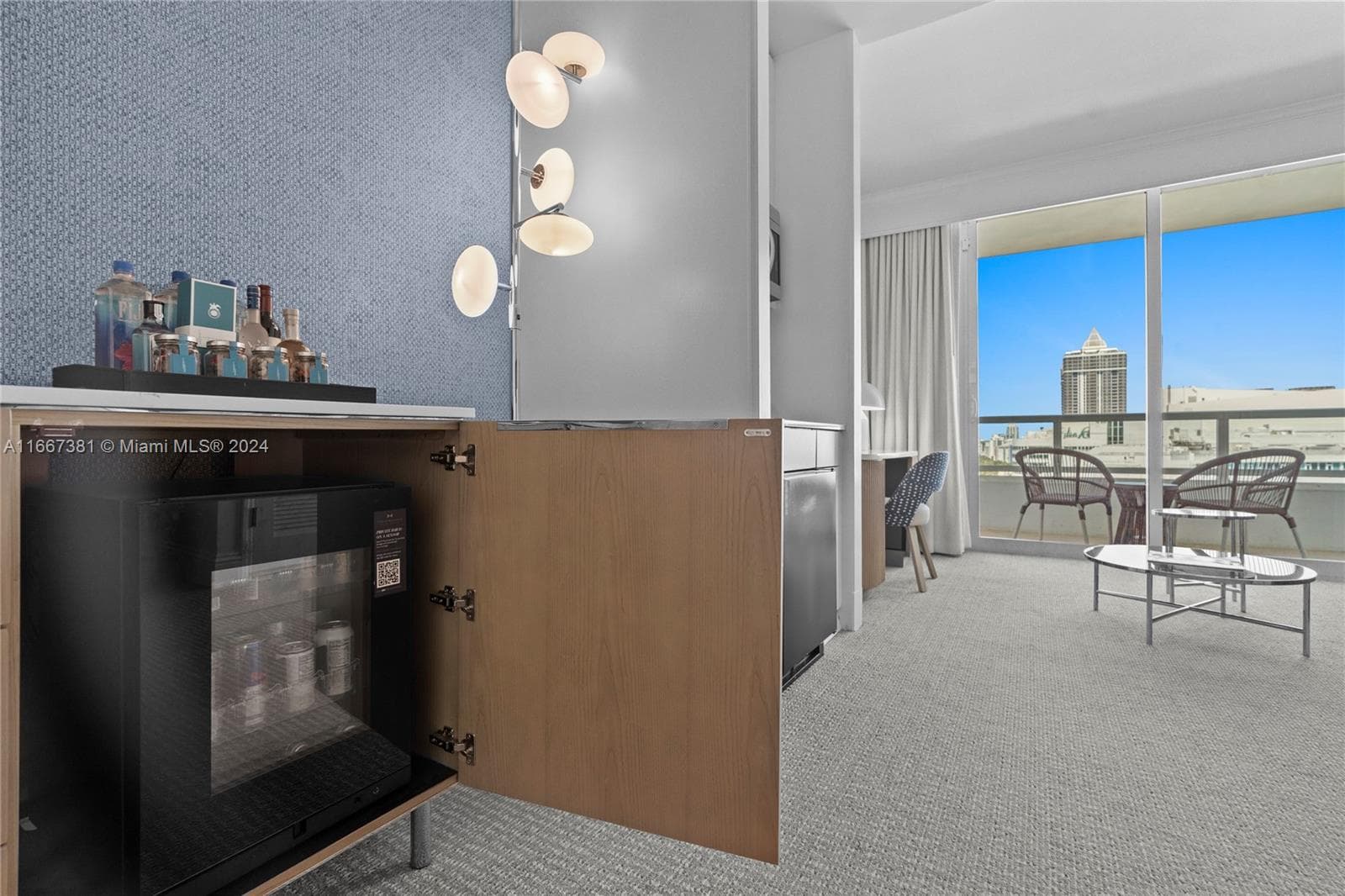 A11667381 — Miami Beach — 14