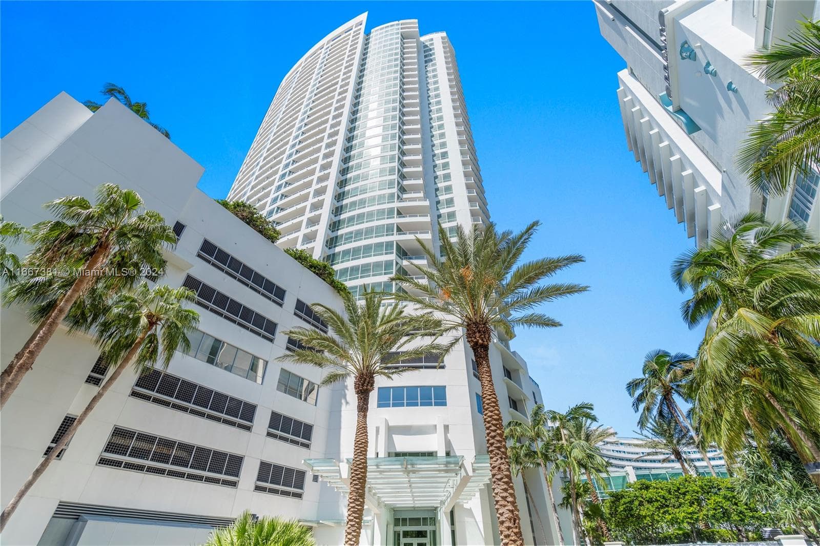 A11667381 — Miami Beach — 35