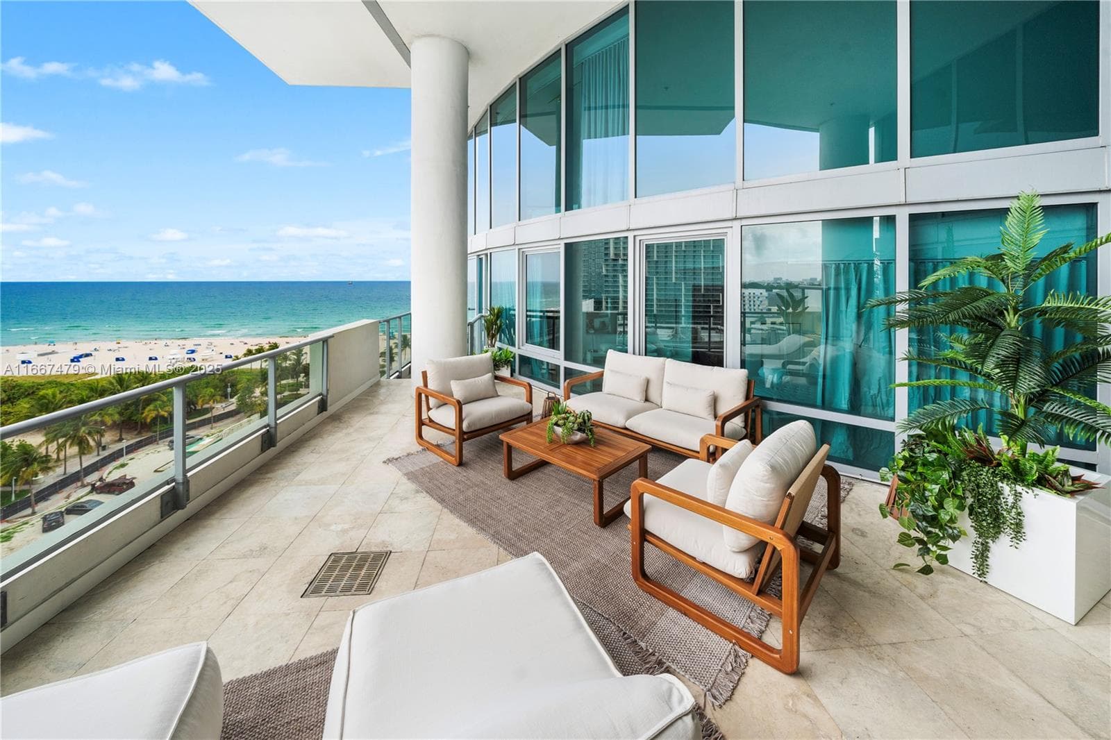 A11667479 — Miami Beach — 3