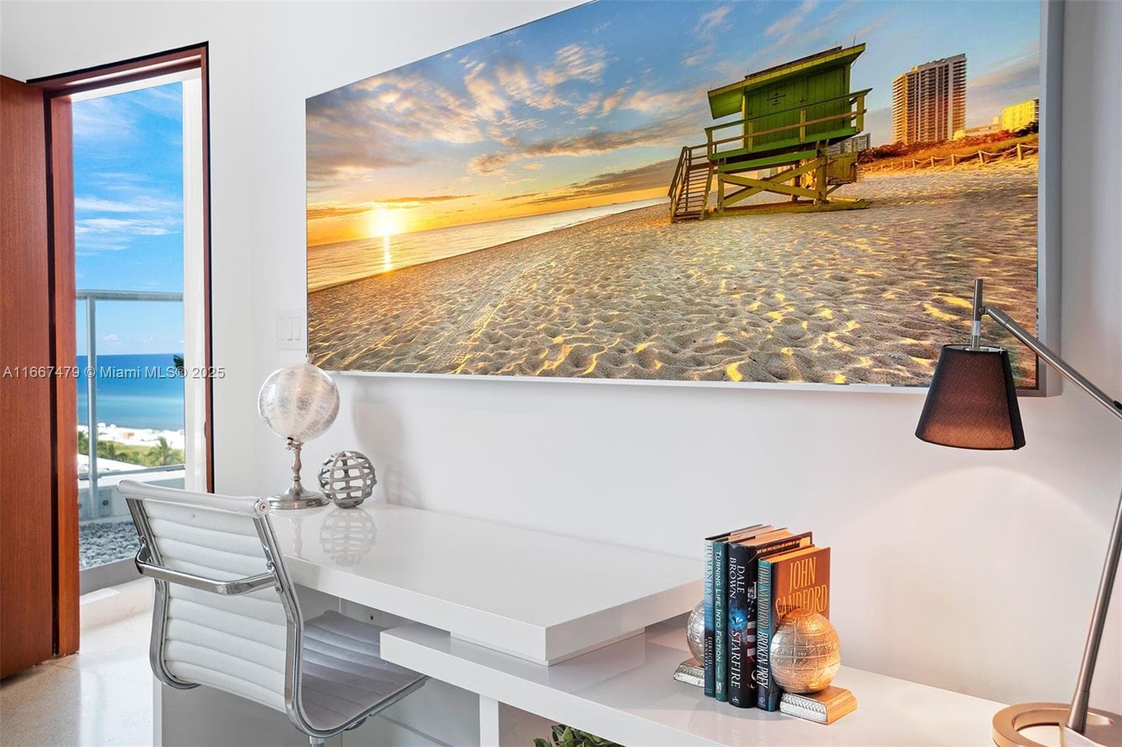A11667479 — Miami Beach — 32