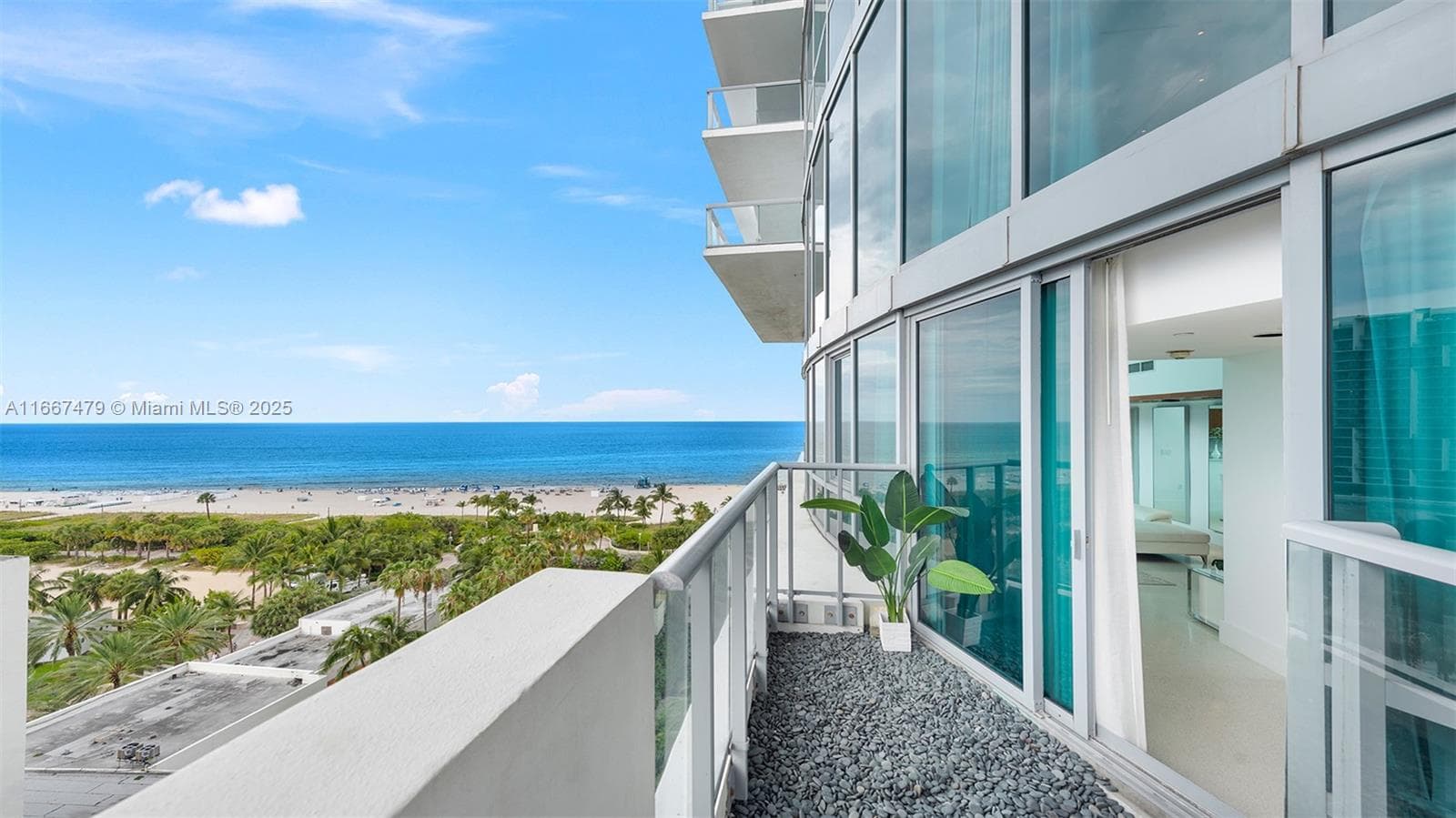 A11667479 — Miami Beach — 24