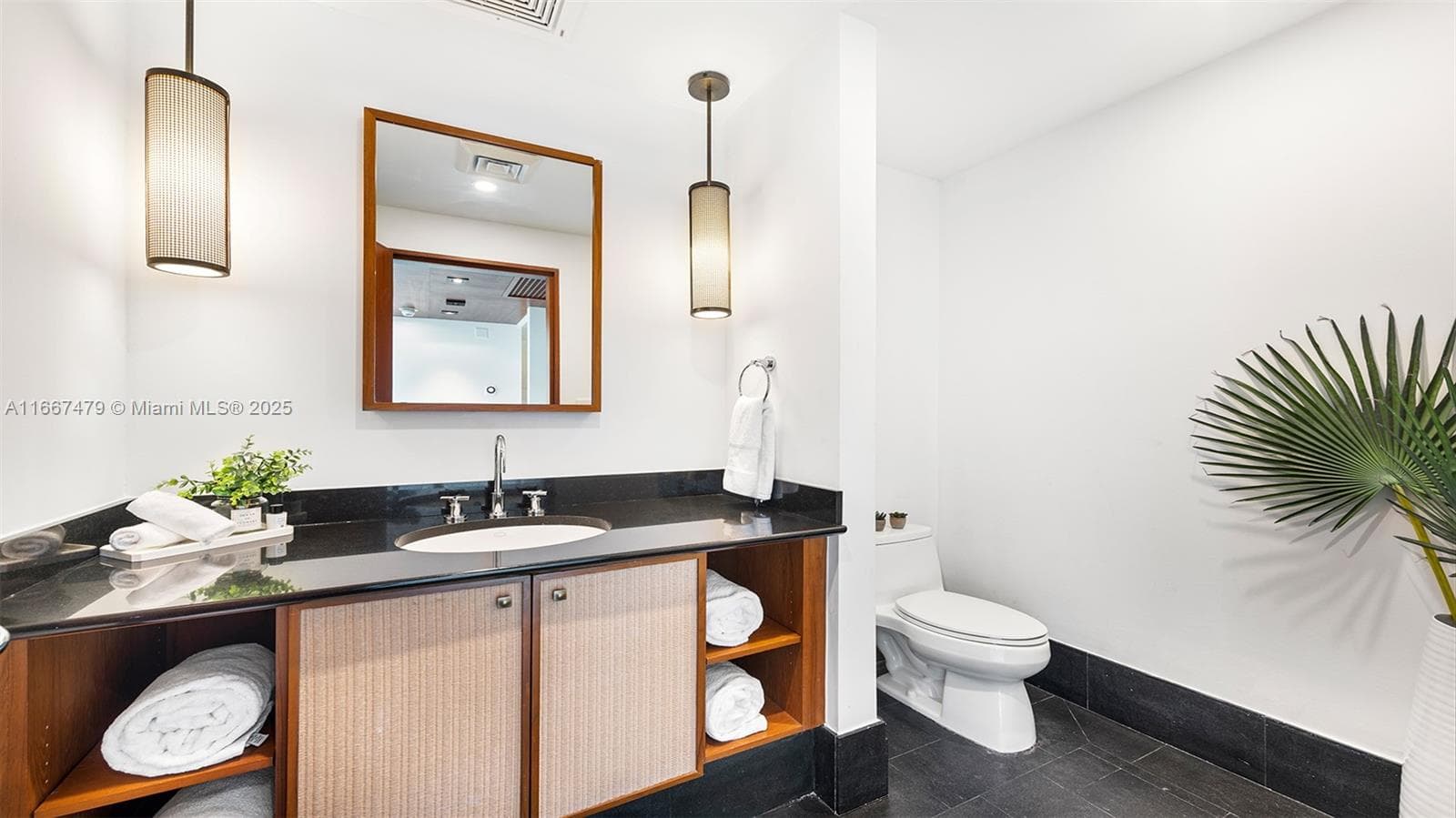 A11667479 — Miami Beach — 51