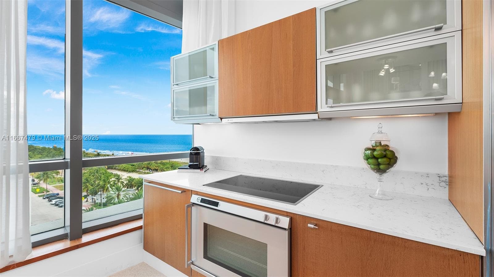 A11667479 — Miami Beach — 19