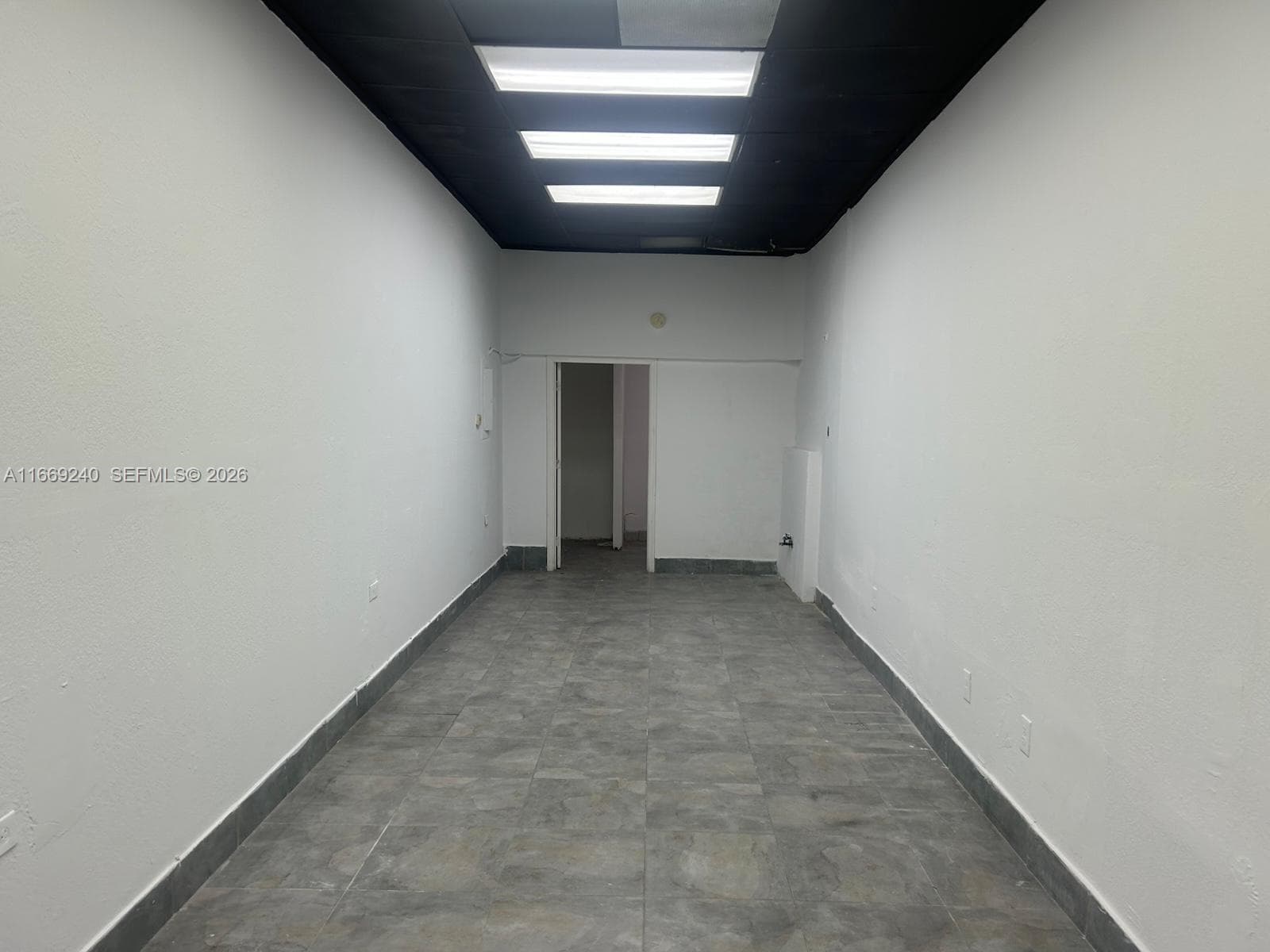 A11669240 — Miami Beach — 2