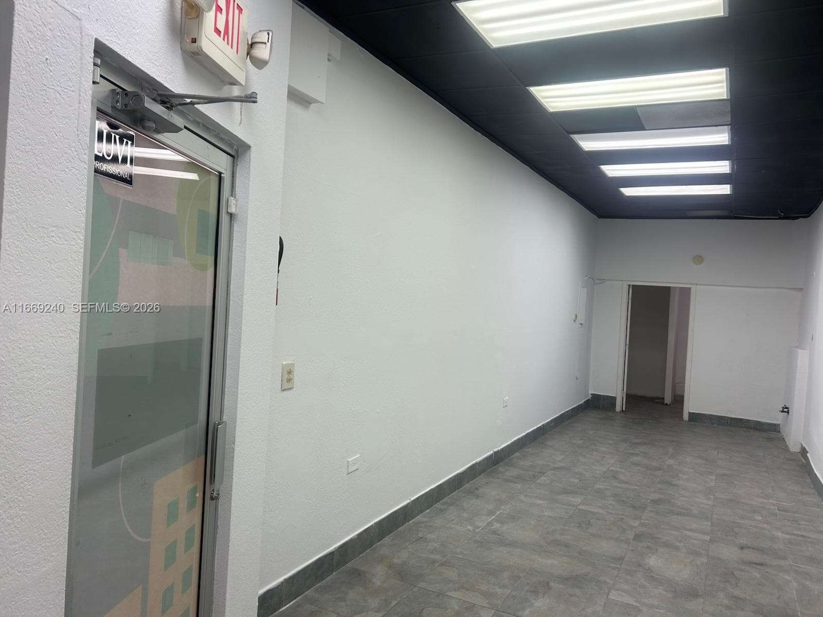 A11669240 — Miami Beach — 3