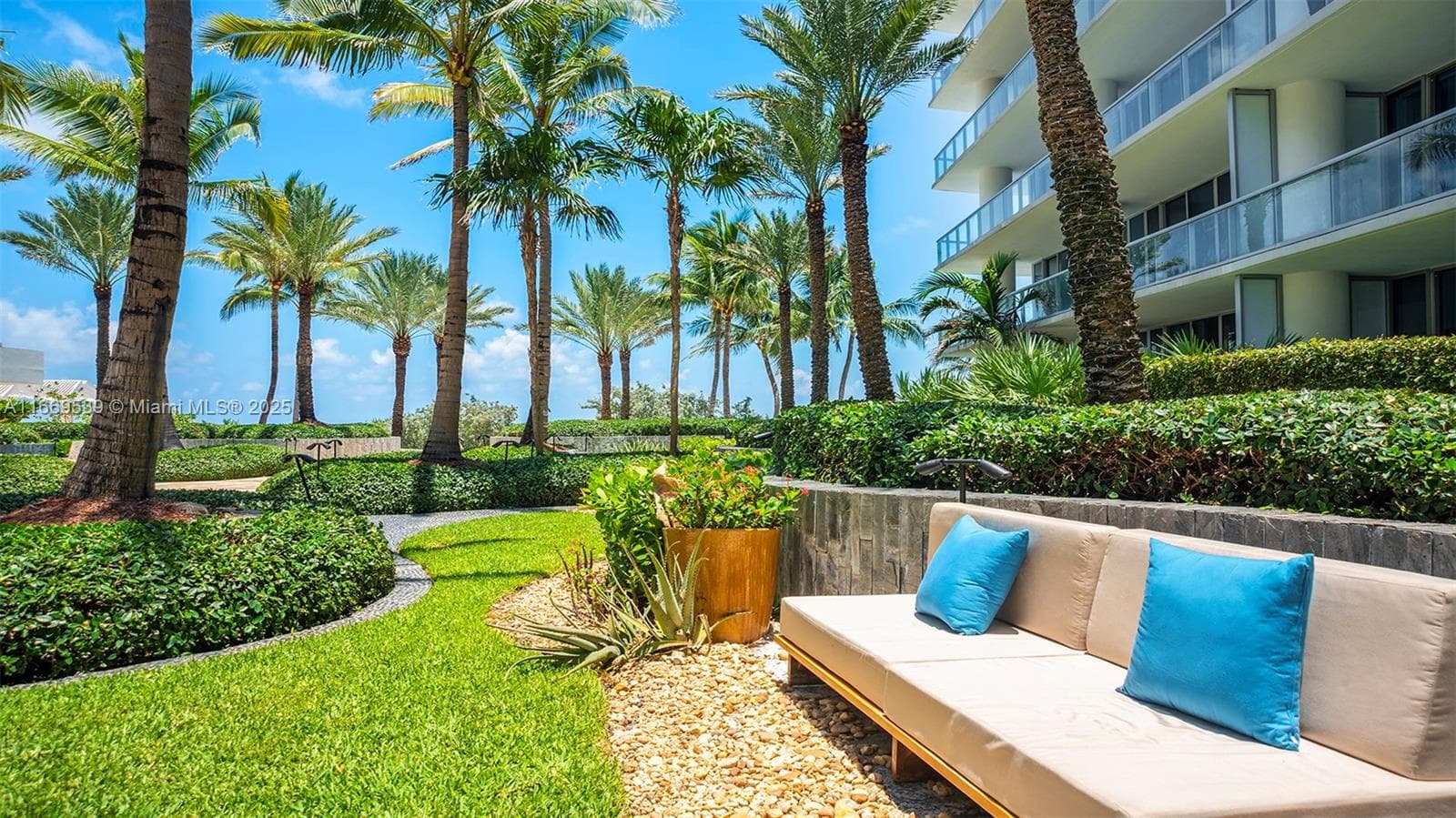 A11669539 — Miami Beach — 46