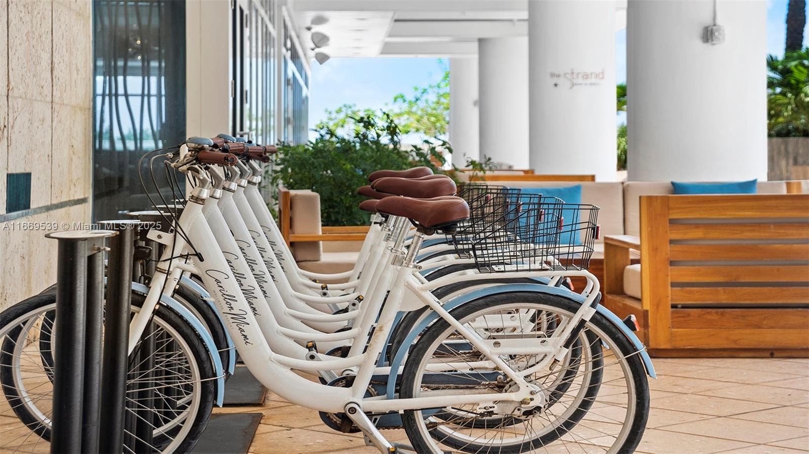 A11669539 — Miami Beach — 43