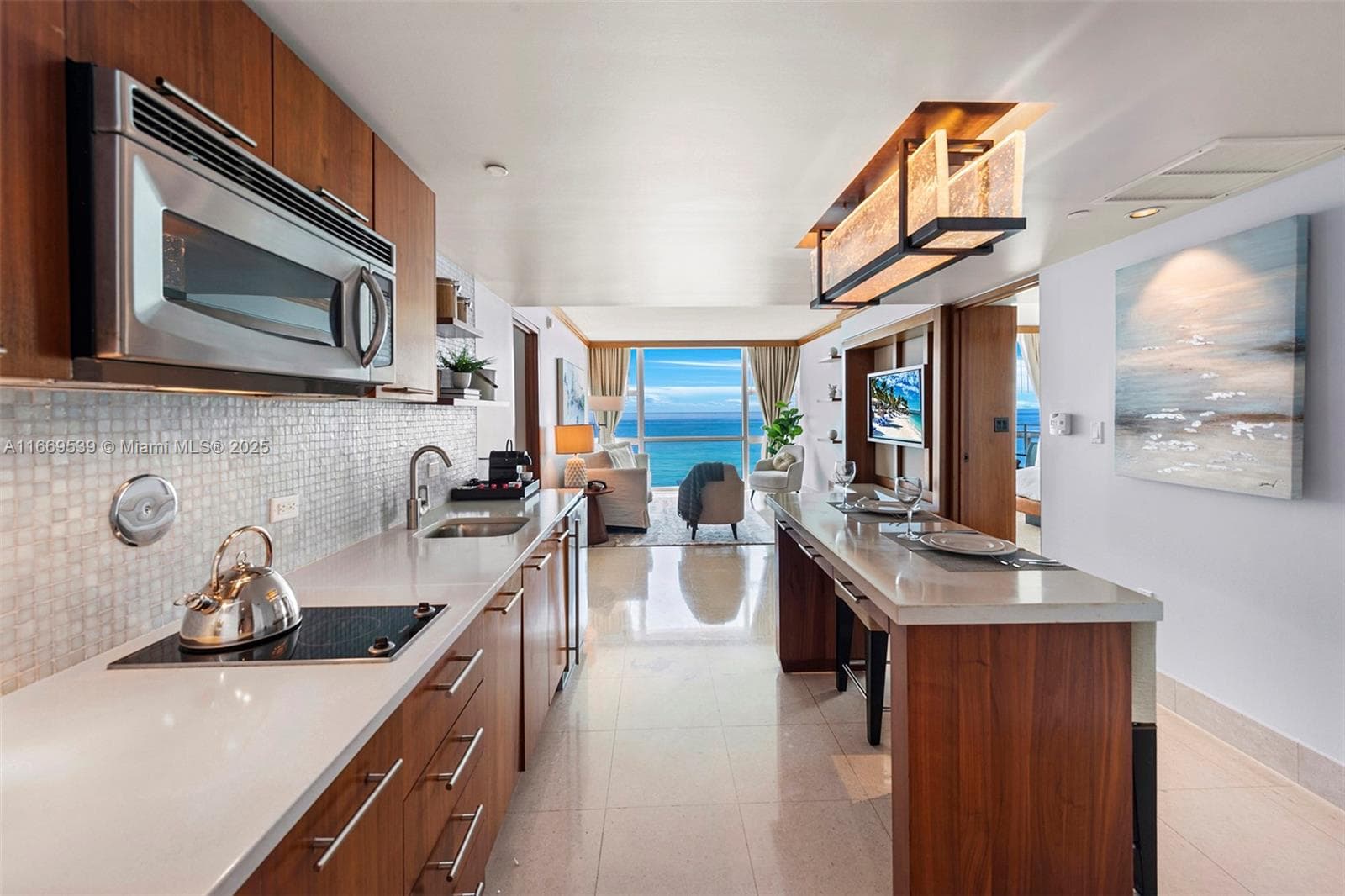 A11669539 — Miami Beach — 3