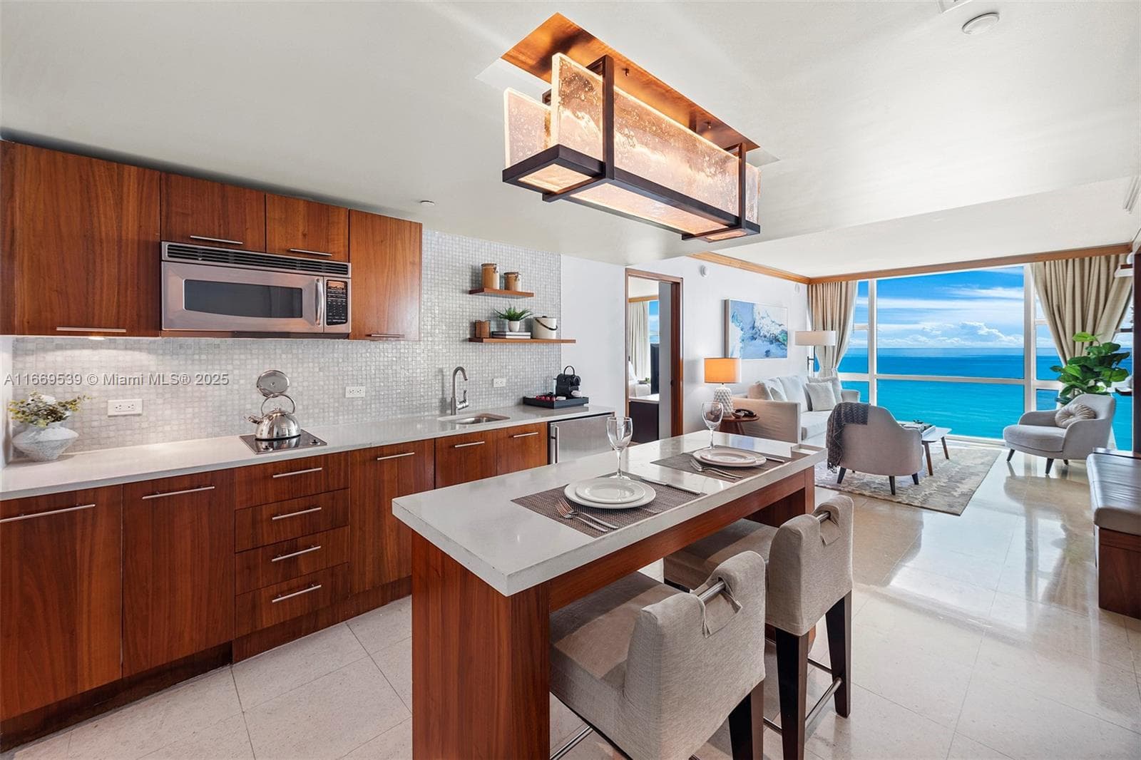 A11669539 — Miami Beach — 11