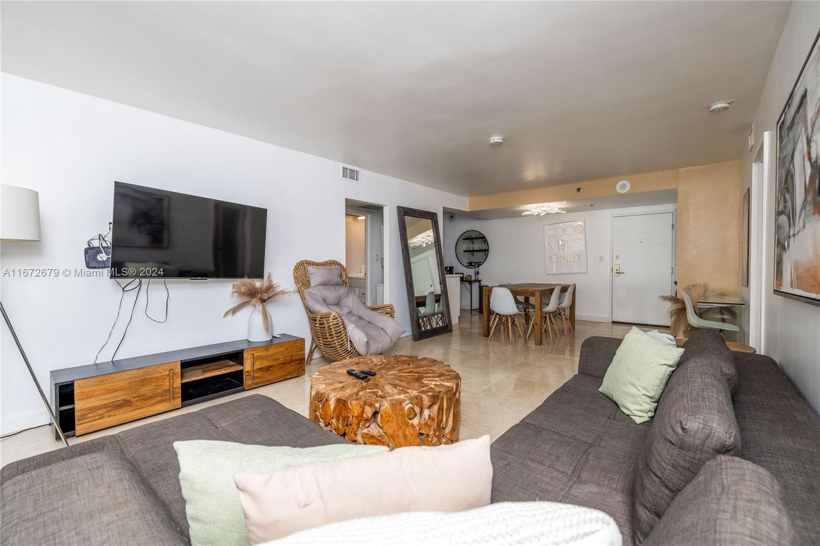 A11672679 — Miami Beach — 23