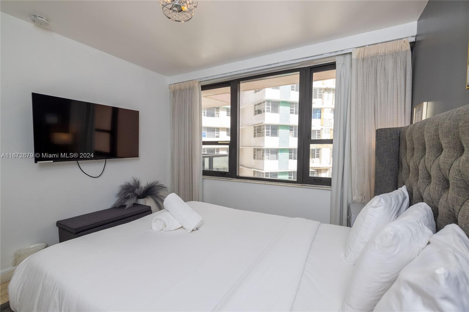 A11672679 — Miami Beach — 16