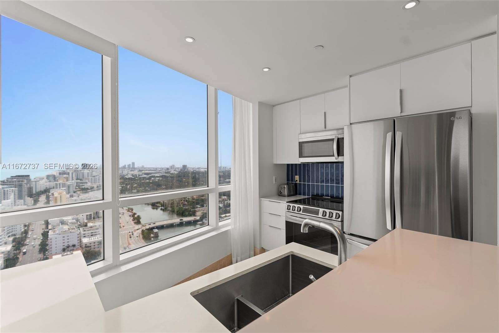A11672737 — Miami Beach — 18