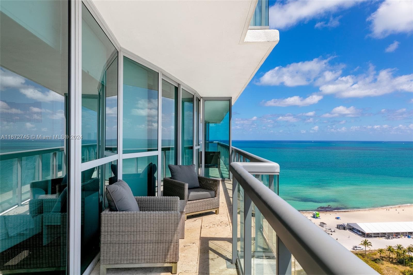 A11672745 — Miami Beach