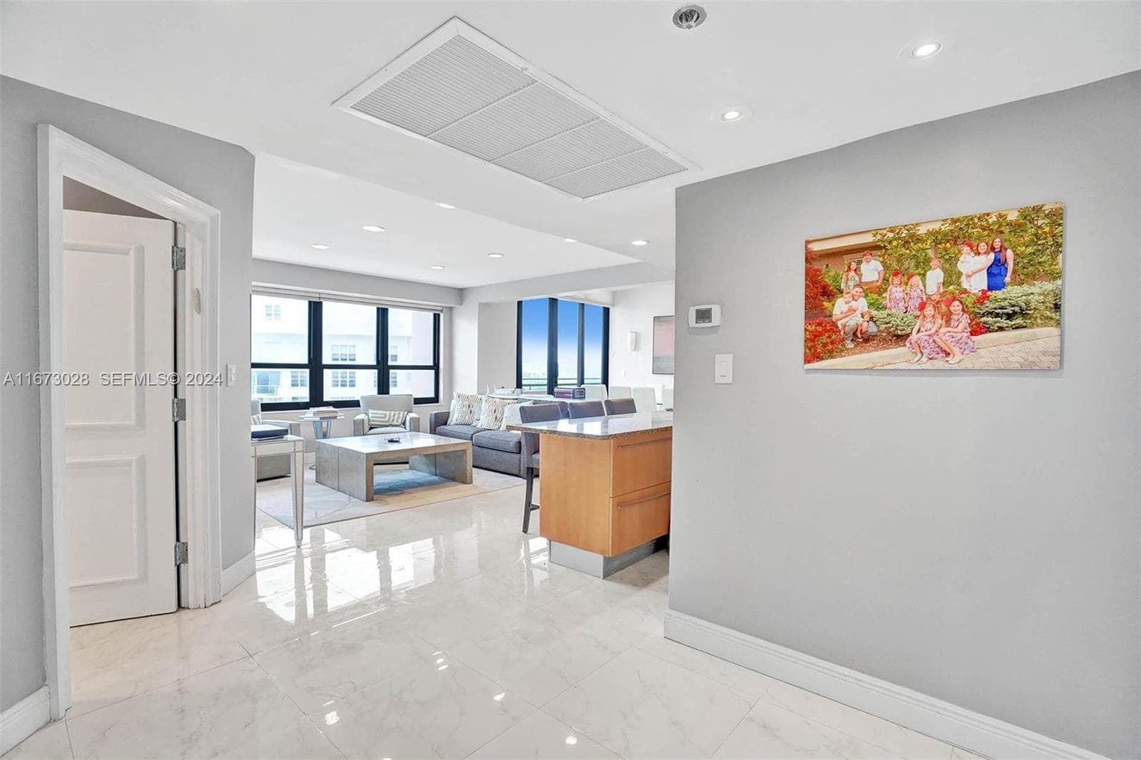 A11673028 — Miami Beach — 36