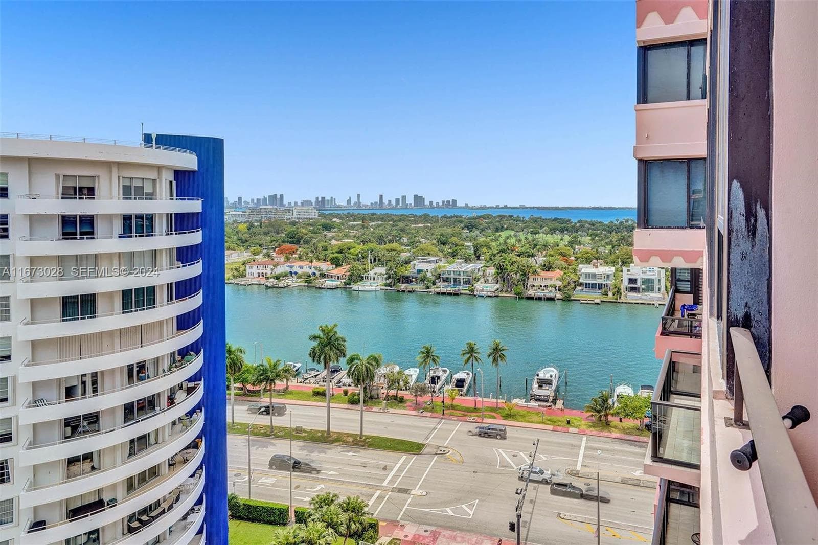 A11673028 — Miami Beach — 30
