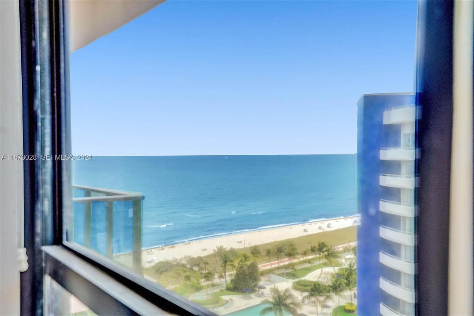 A11673028 — Miami Beach — 34