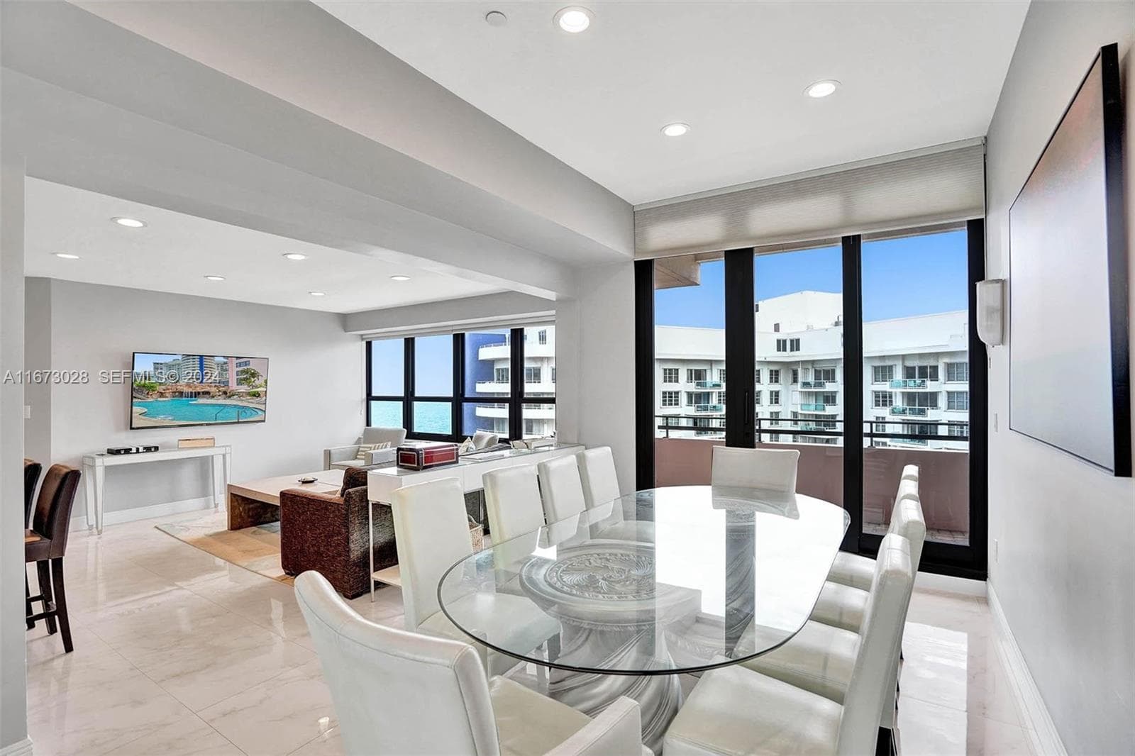 A11673028 — Miami Beach — 11