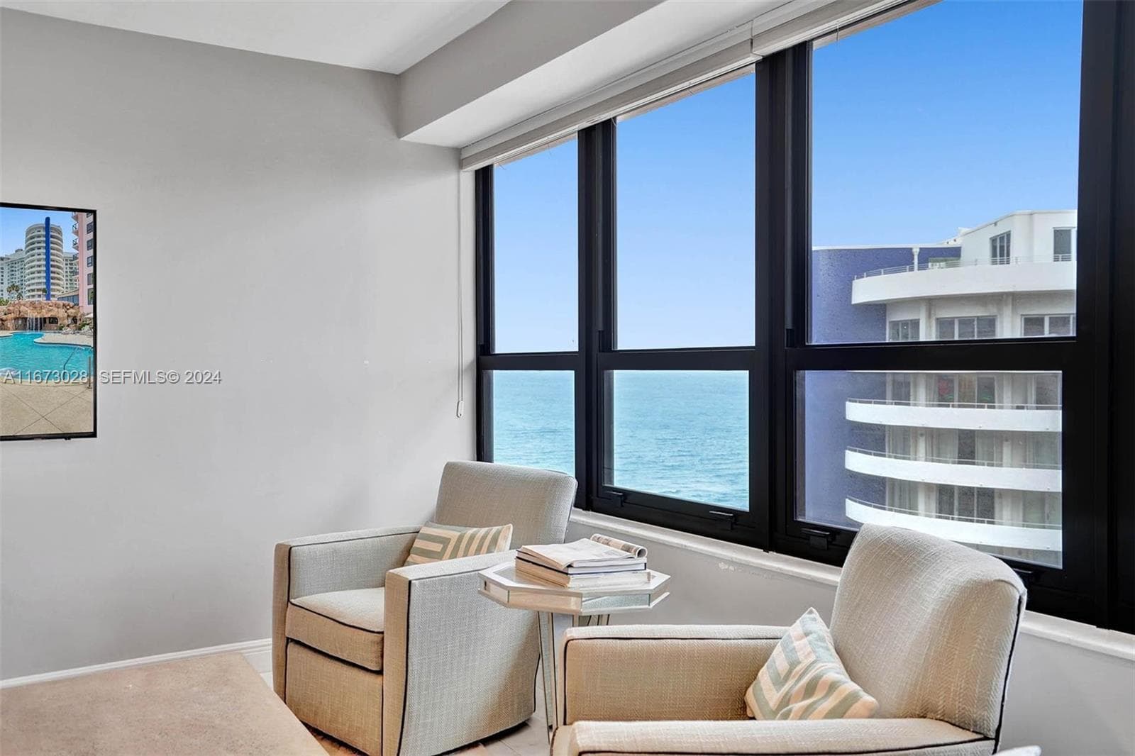 A11673028 — Miami Beach — 19