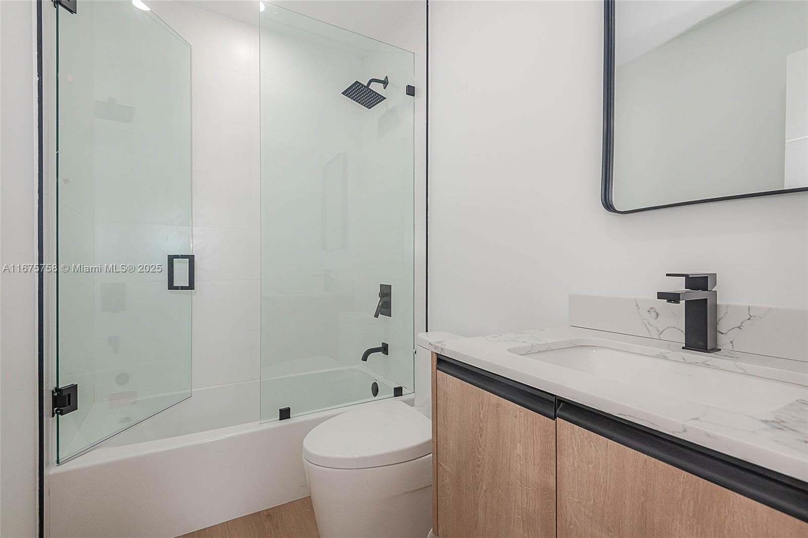 A11675758 — Miami Beach — 18