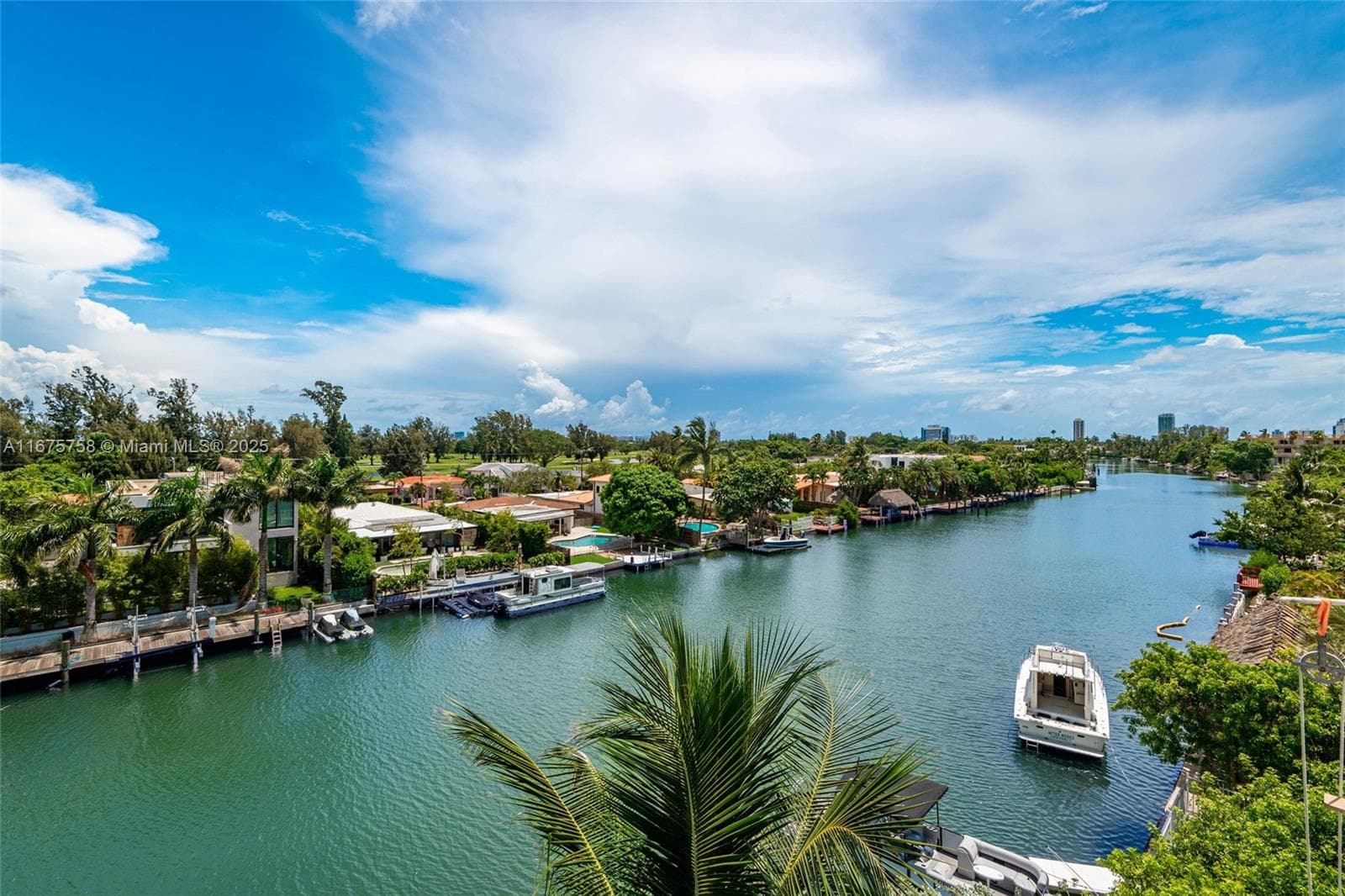 A11675758 — Miami Beach — 25