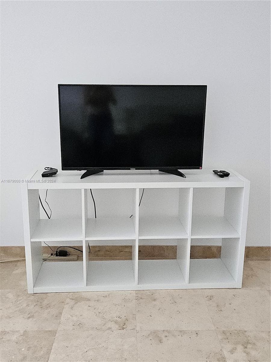 A11679000 — Miami Beach — 14