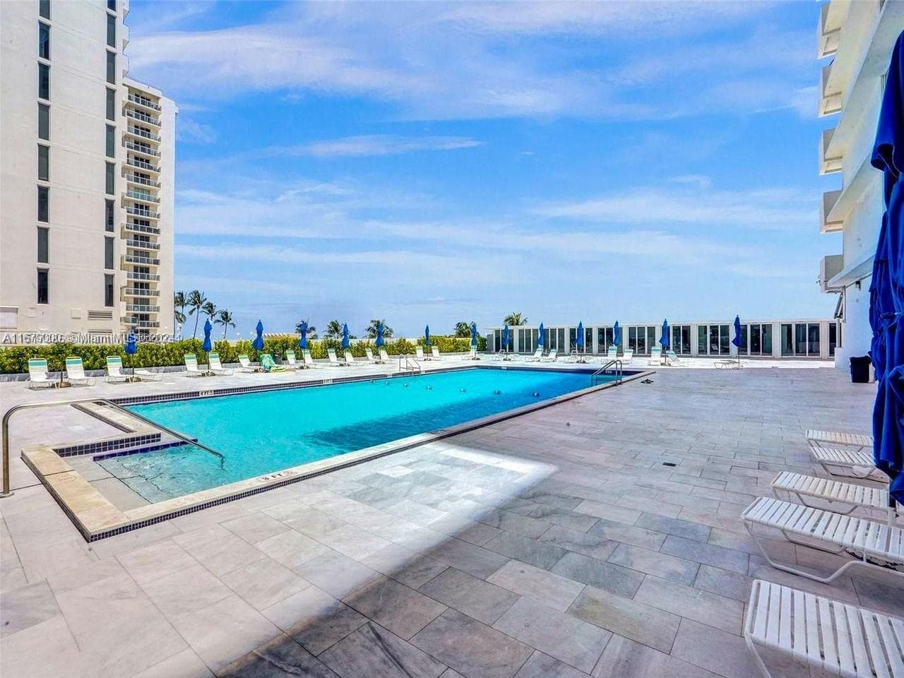 A11679000 — Miami Beach — 18