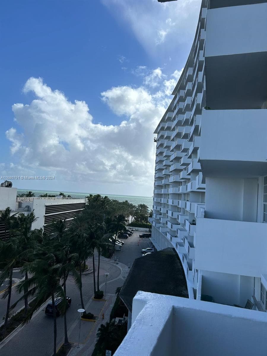 A11680791 — Miami Beach — 29