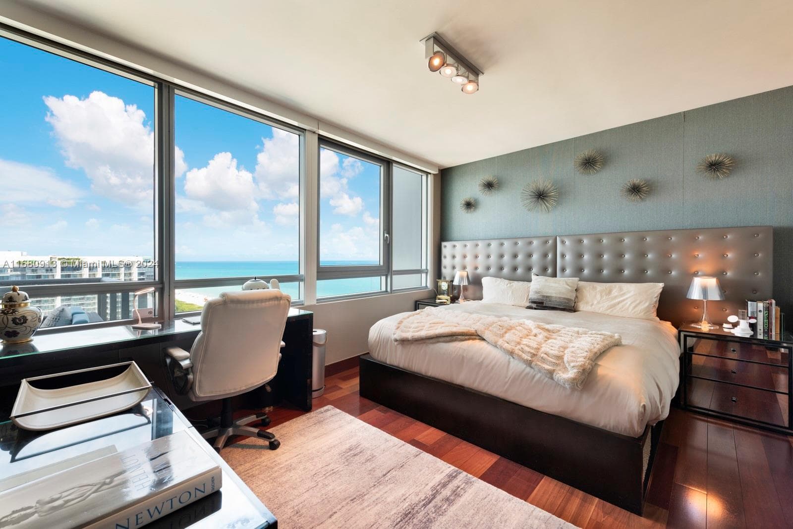 A11680913 — Miami Beach — 3