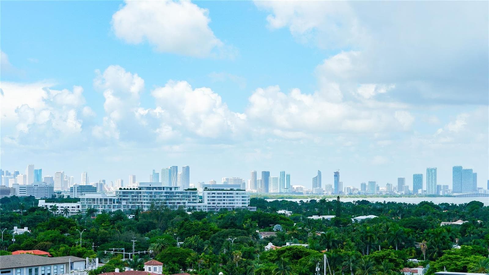 F10468514 — Miami Beach — 20