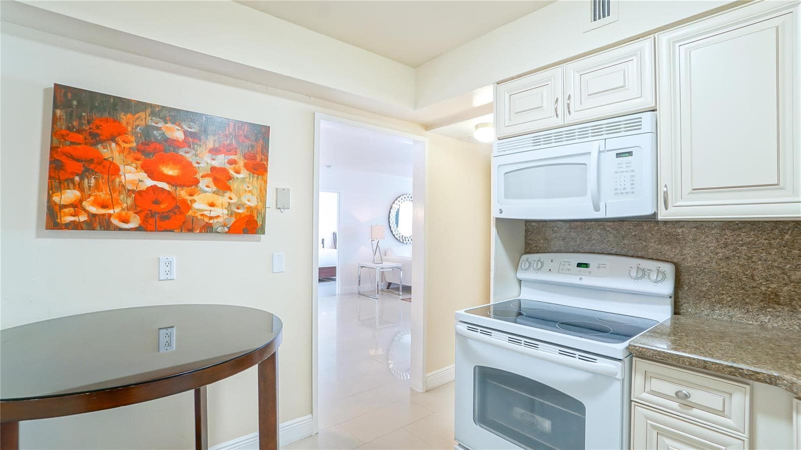 F10468514 — Miami Beach — 10