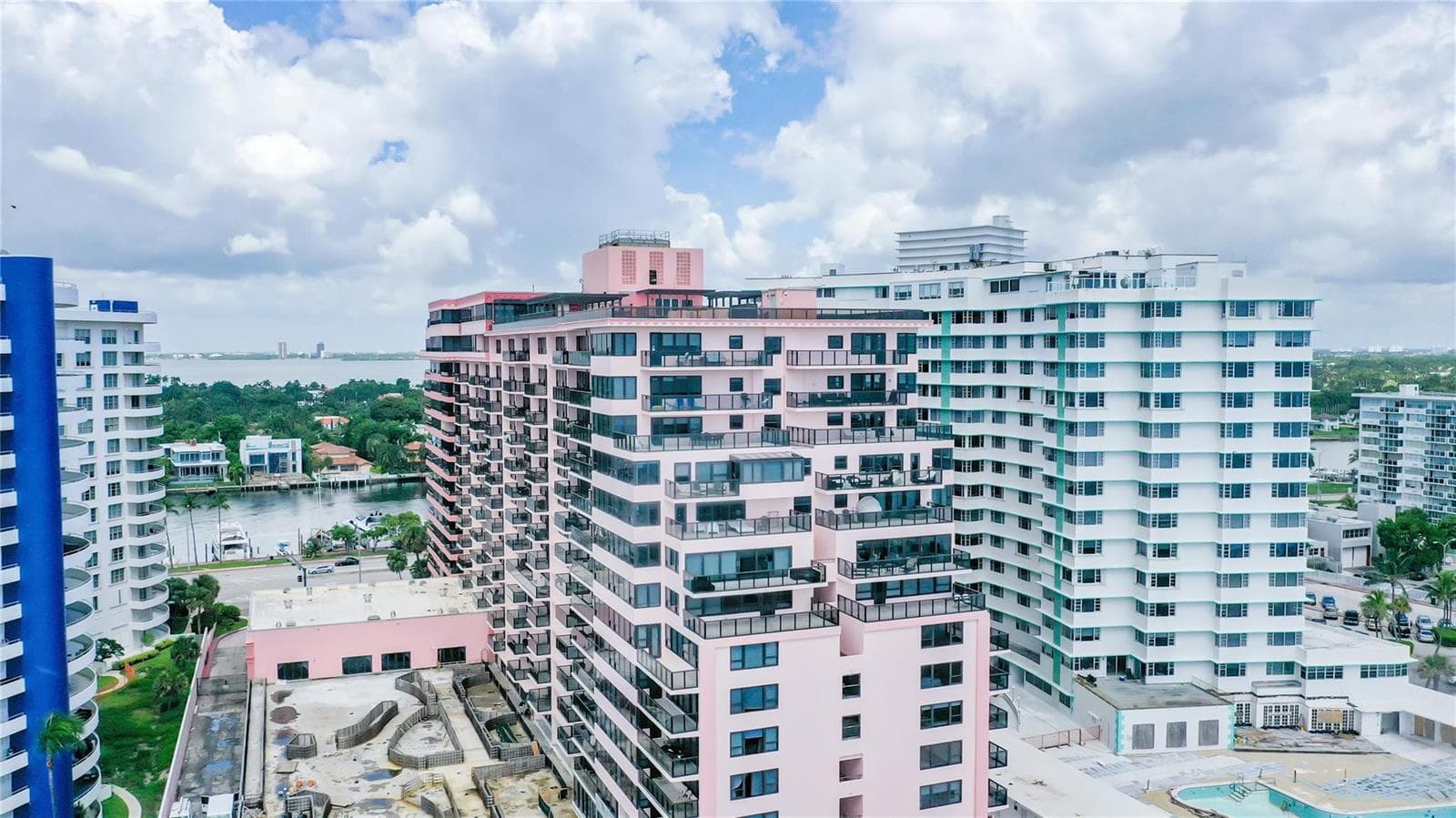 F10468514 — Miami Beach — 19
