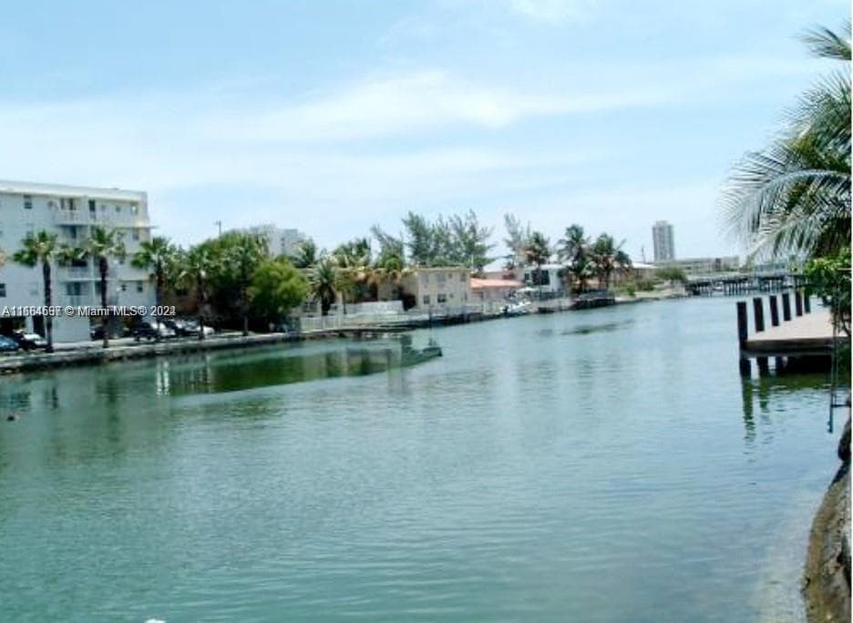 A11684597 — Miami Beach — 23