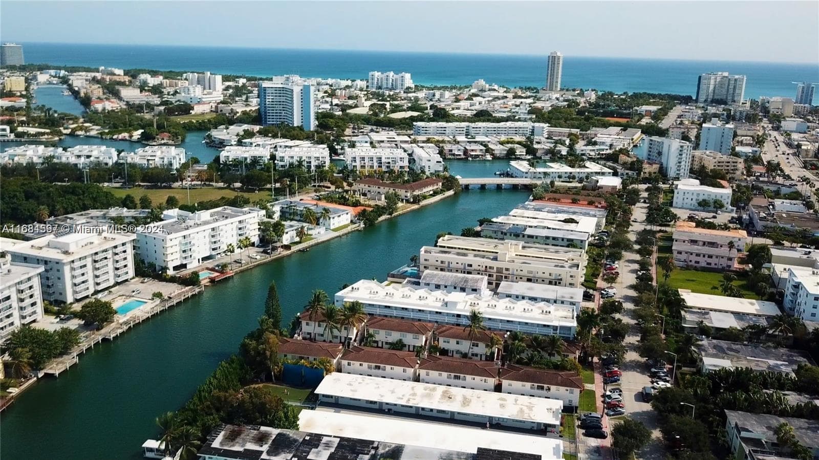 A11684597 — Miami Beach — 27