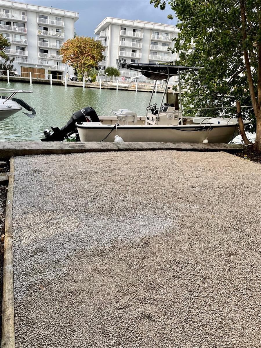 A11684597 — Miami Beach — 14