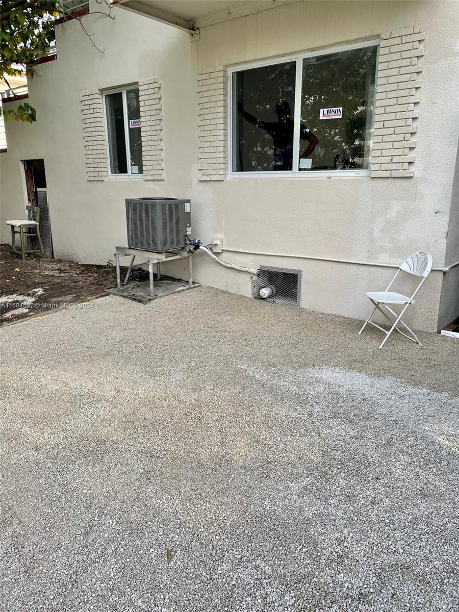 A11684597 — Miami Beach — 15