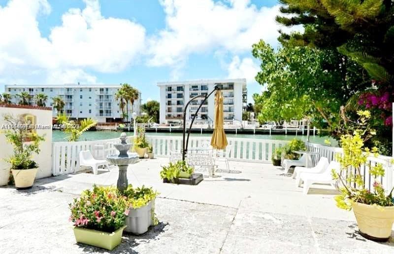 A11684597 — Miami Beach — 21