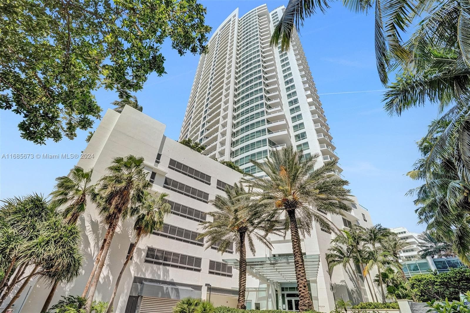 A11685673 — Miami Beach — 34