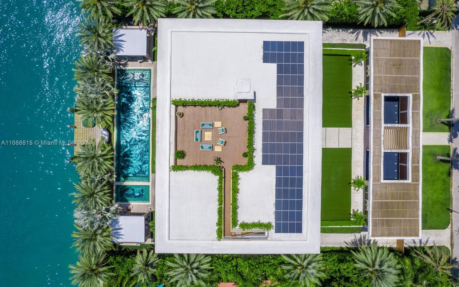 A11688815 — Miami Beach — 35