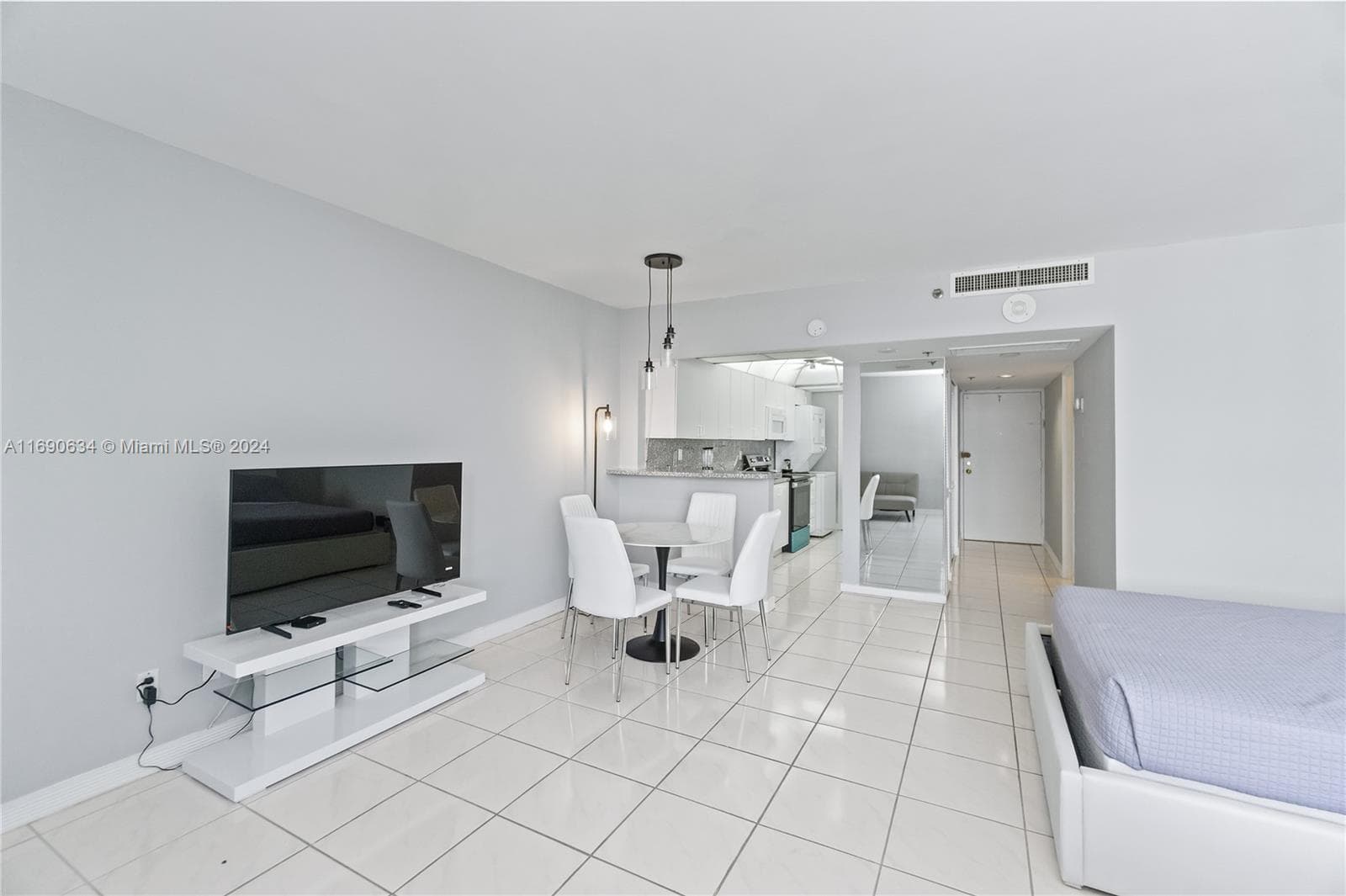 A11690634 — Miami Beach — 6