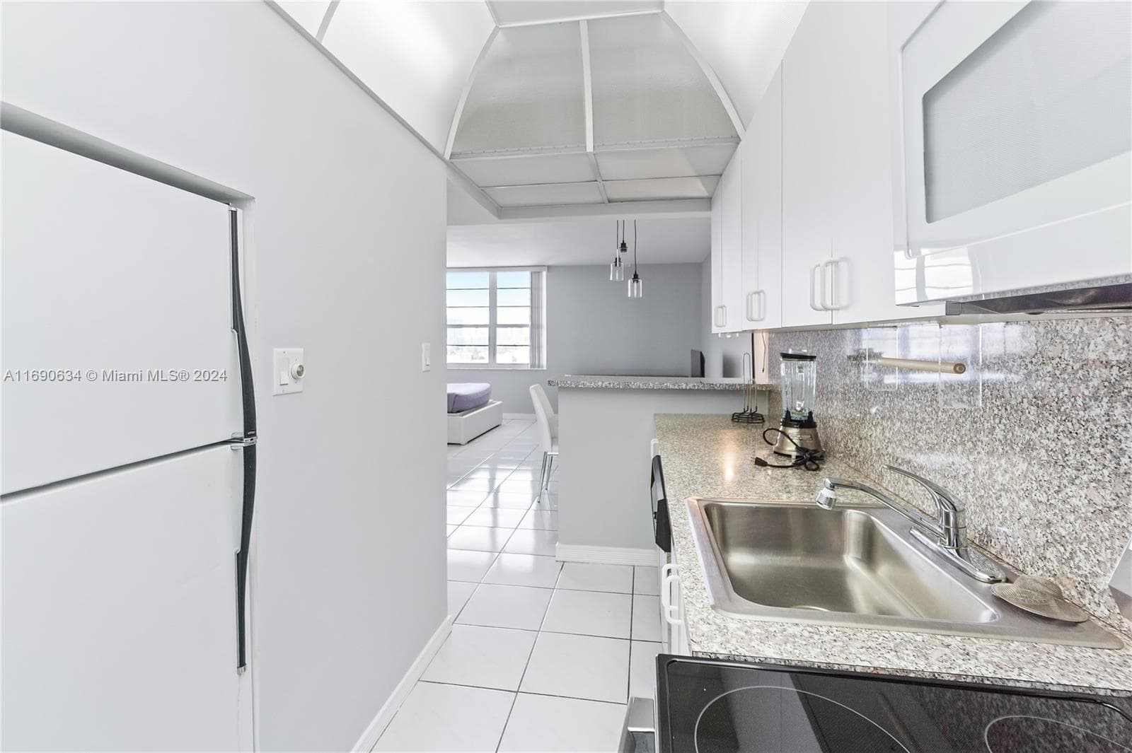 A11690634 — Miami Beach — 10