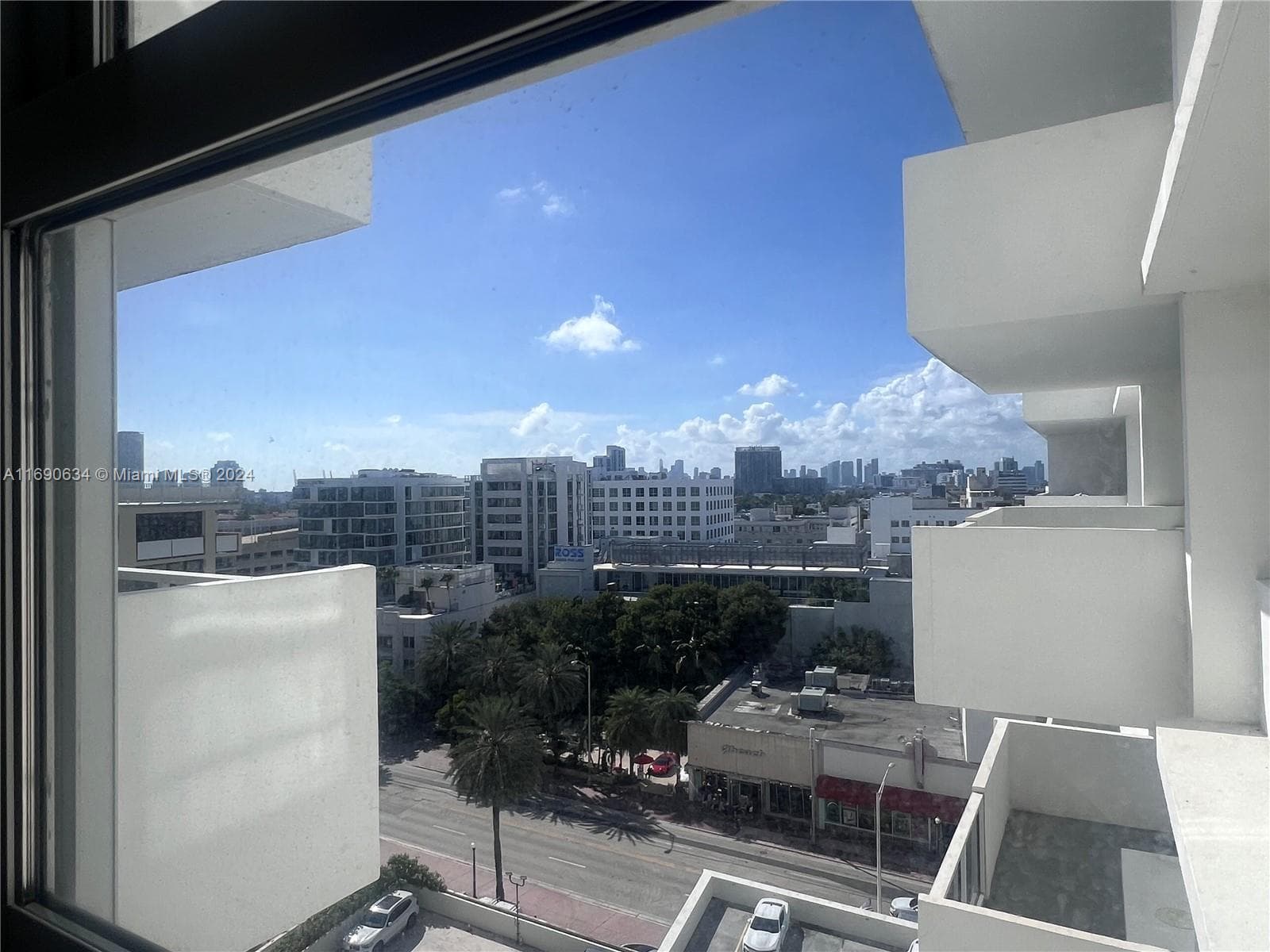 A11690634 — Miami Beach — 15