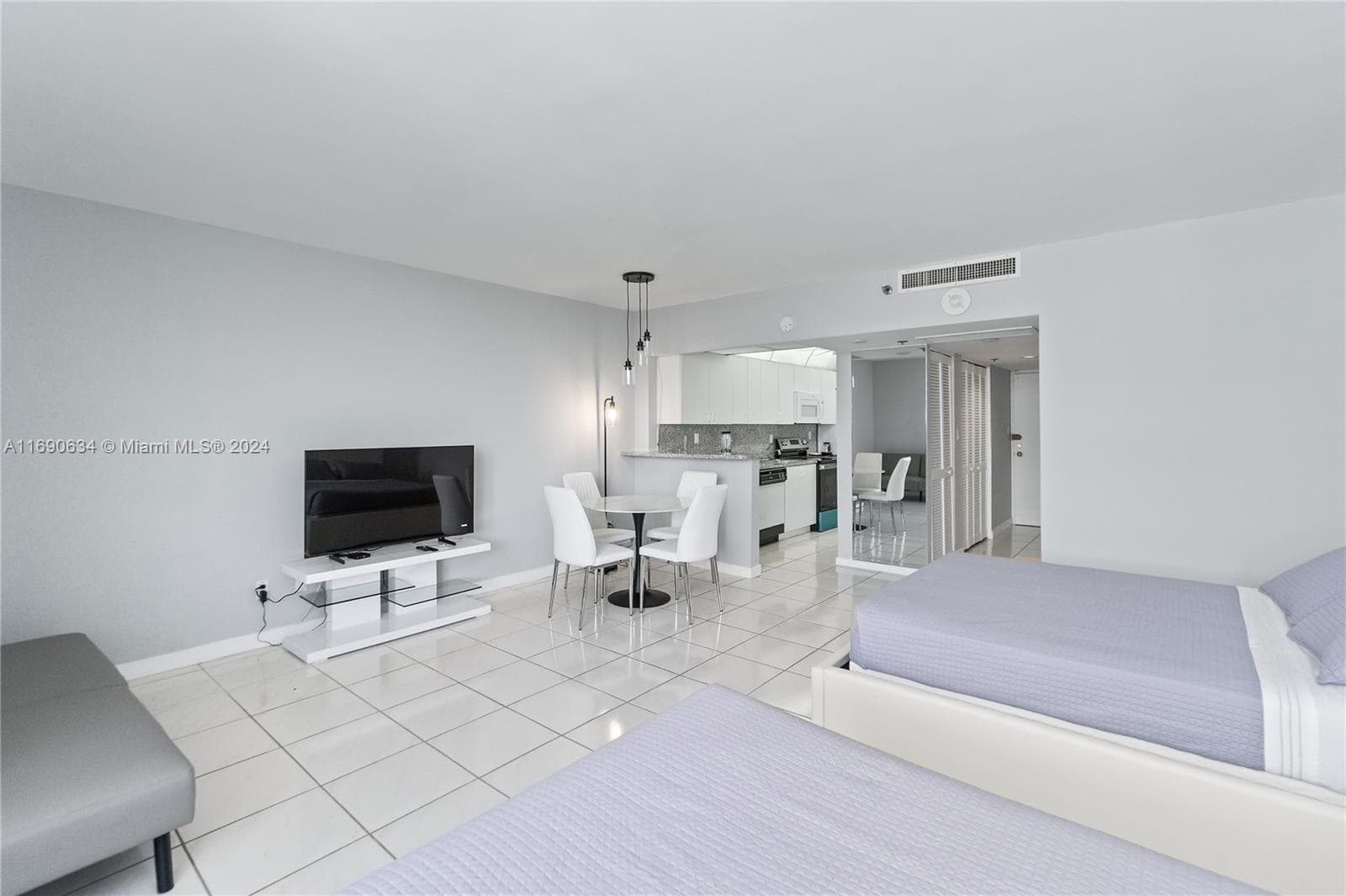 A11690634 — Miami Beach — 4