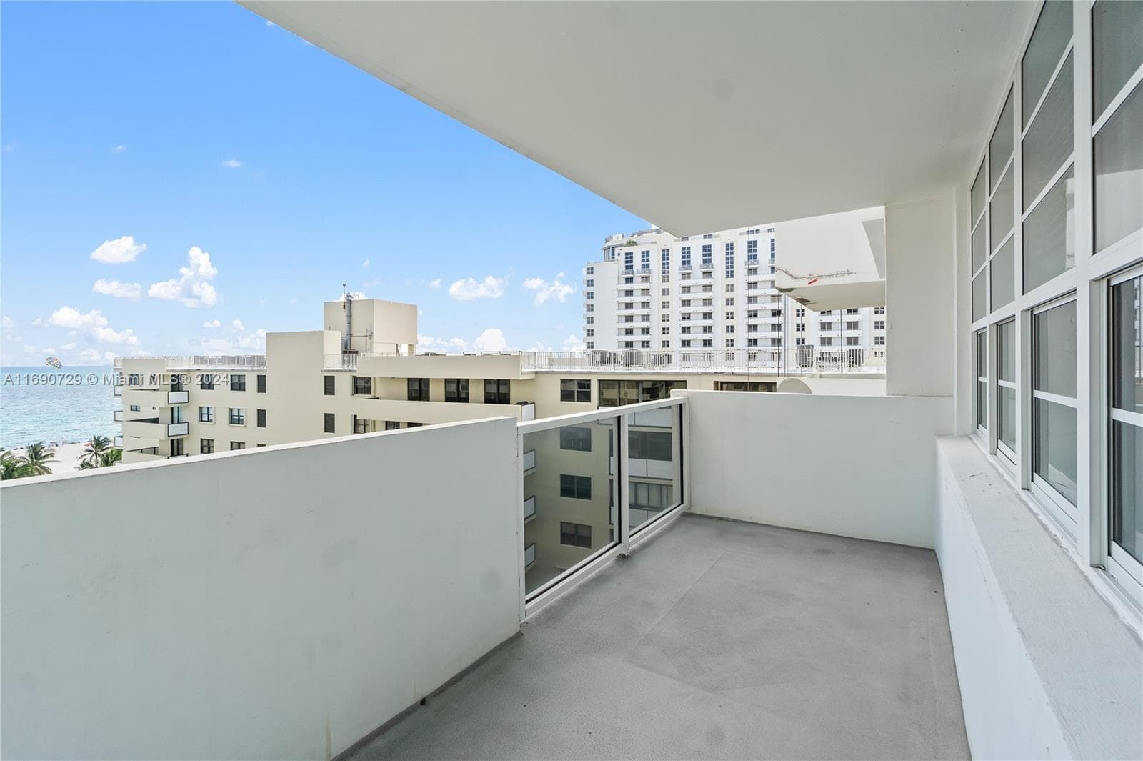 A11690729 — Miami Beach — 11