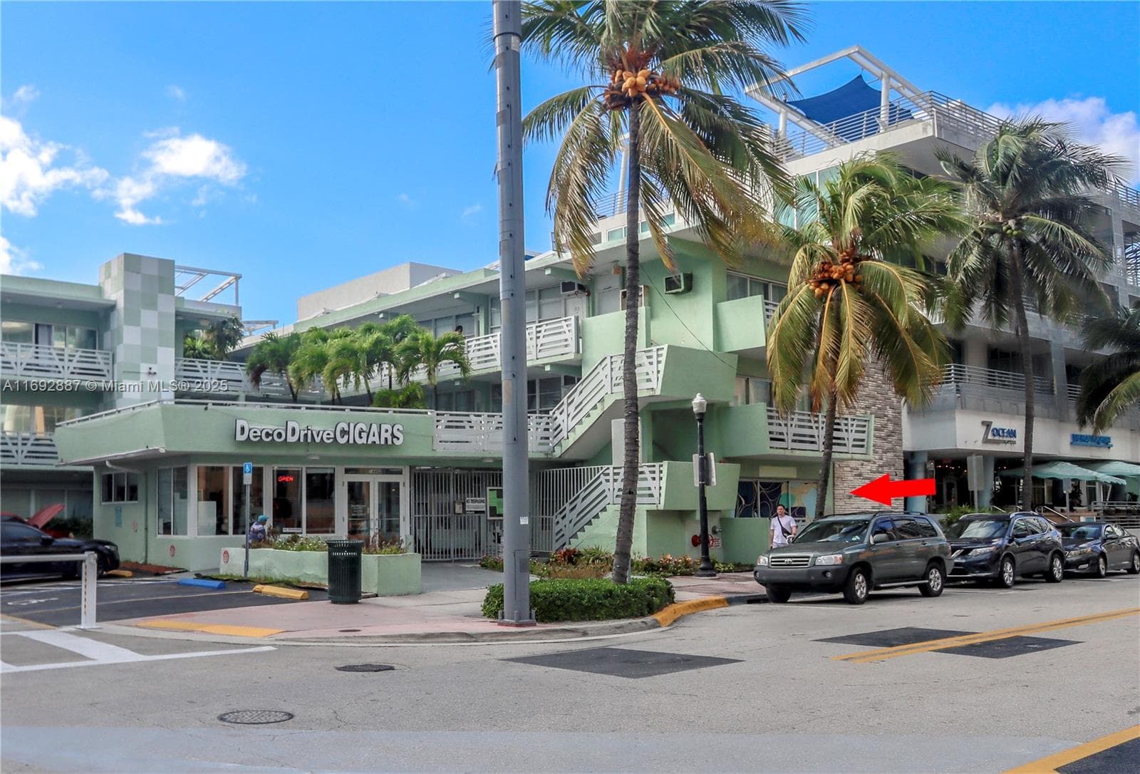 A11692887 — Miami Beach — 17
