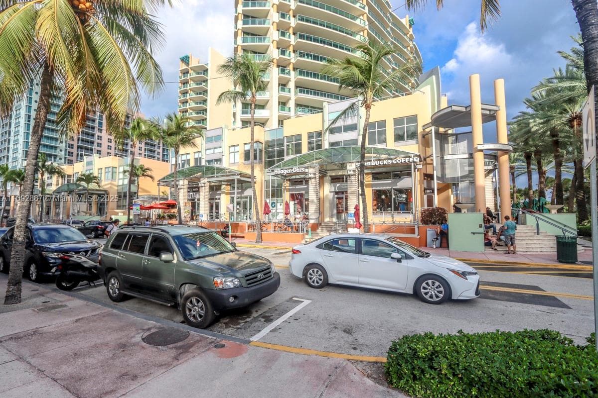 A11692887 — Miami Beach — 16